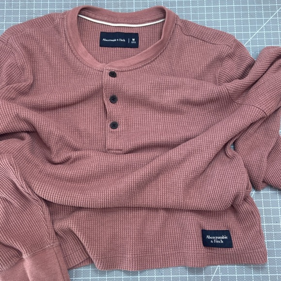 Abercrombie waffle knit long sleeve henley in mauve - Picture 7 of 7